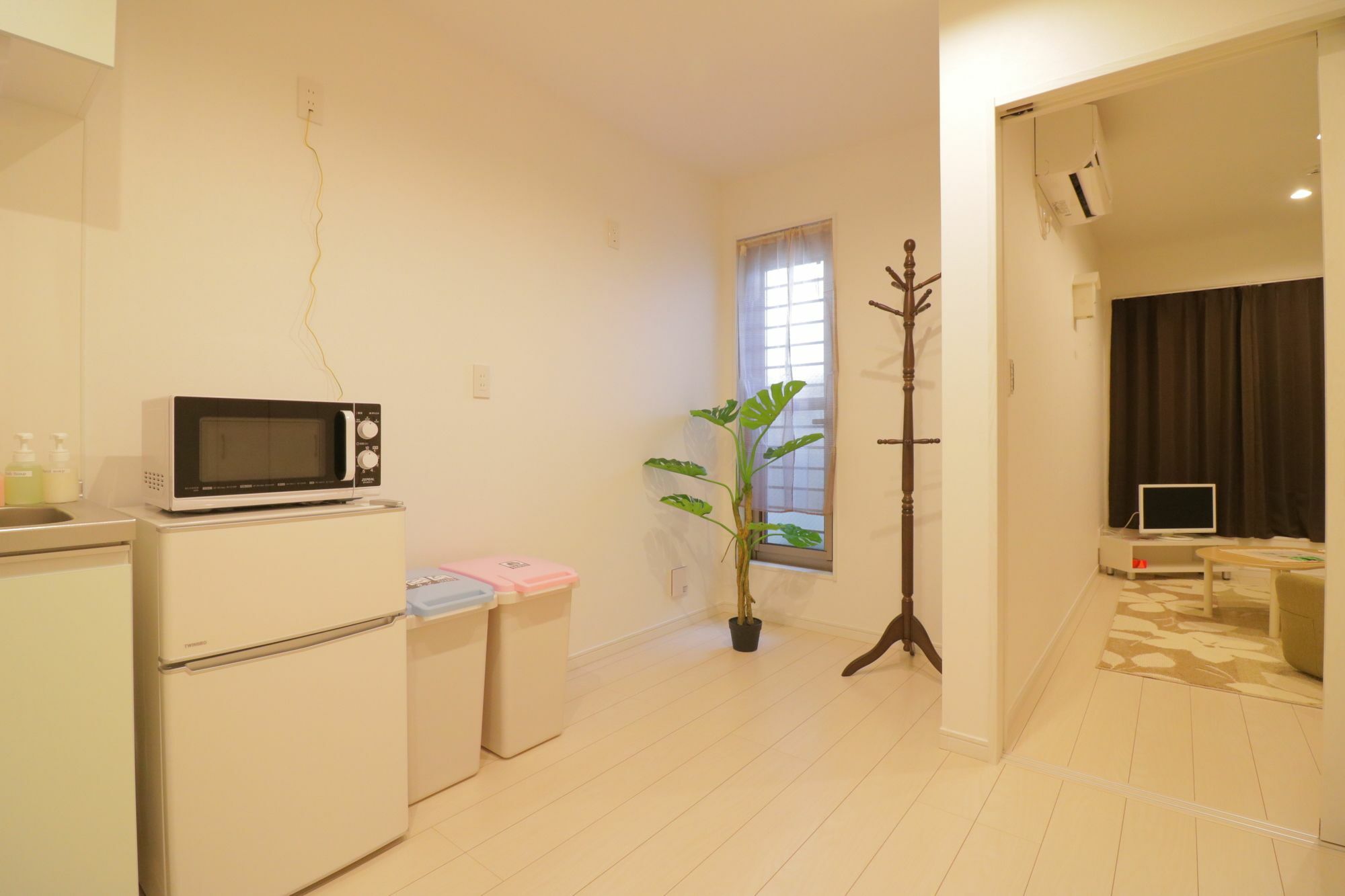 Hg Cozy Hotel No 12 京橋駅前 Osaka Exteriör bild