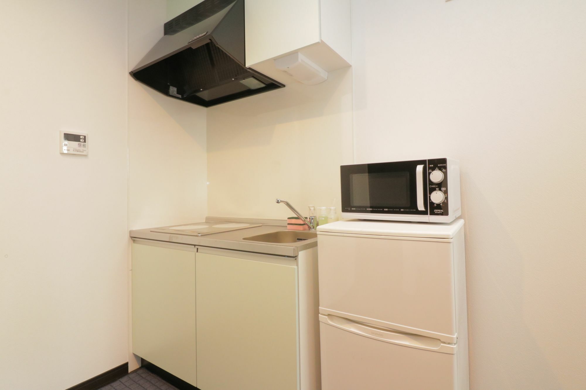 Hg Cozy Hotel No 12 京橋駅前 Osaka Exteriör bild